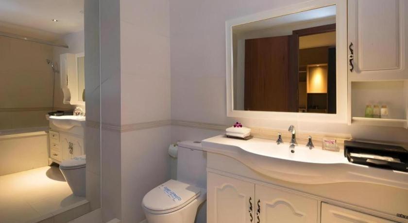 The White Hotel 8A Thai Van Lung Ho Chi Minh-staden Exteriör bild